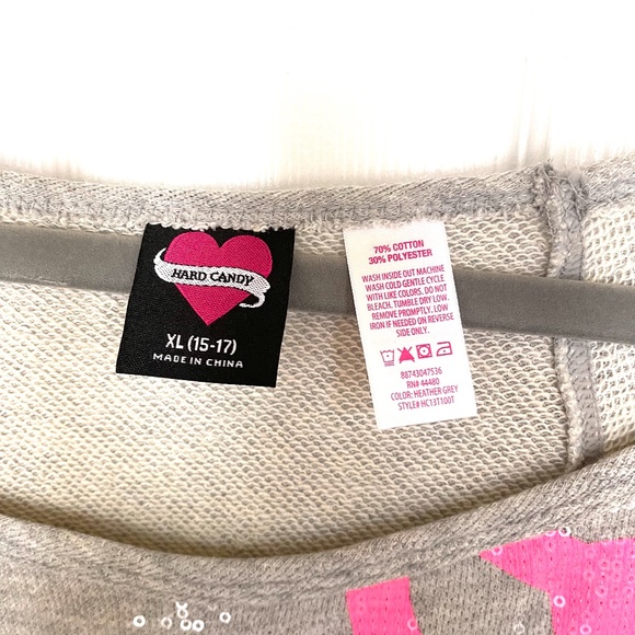 Peace sign sweat shirt. - Picture 6 of 6